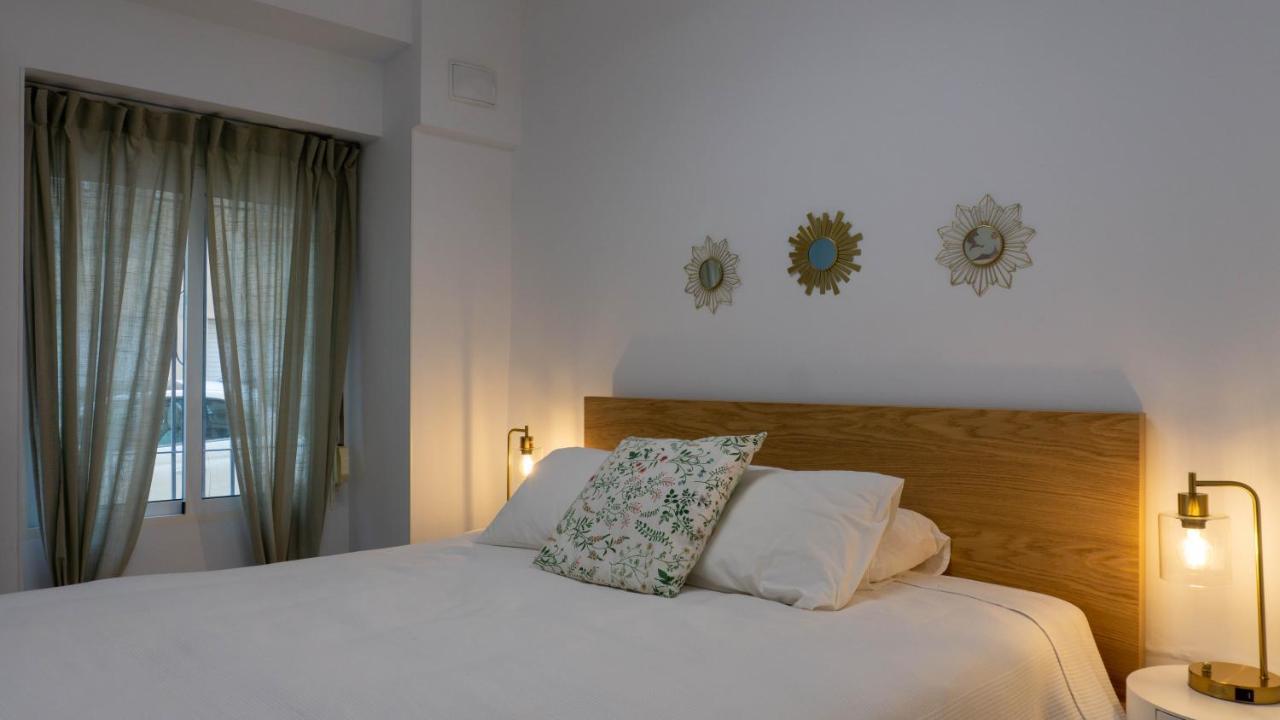 Apartment Caleta Beach マラガ エクステリア 写真