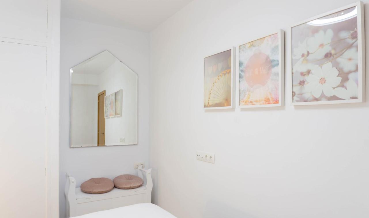 Apartment Caleta Beach マラガ エクステリア 写真