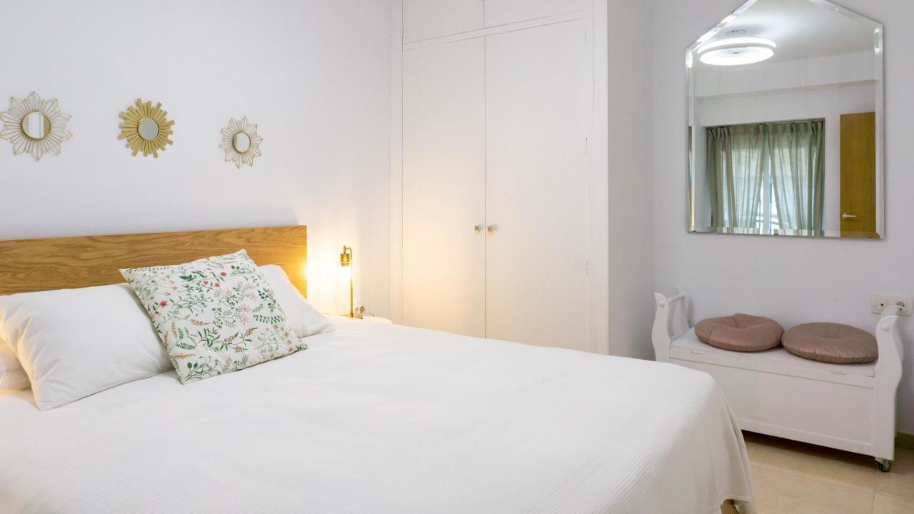 Apartment Caleta Beach マラガ エクステリア 写真