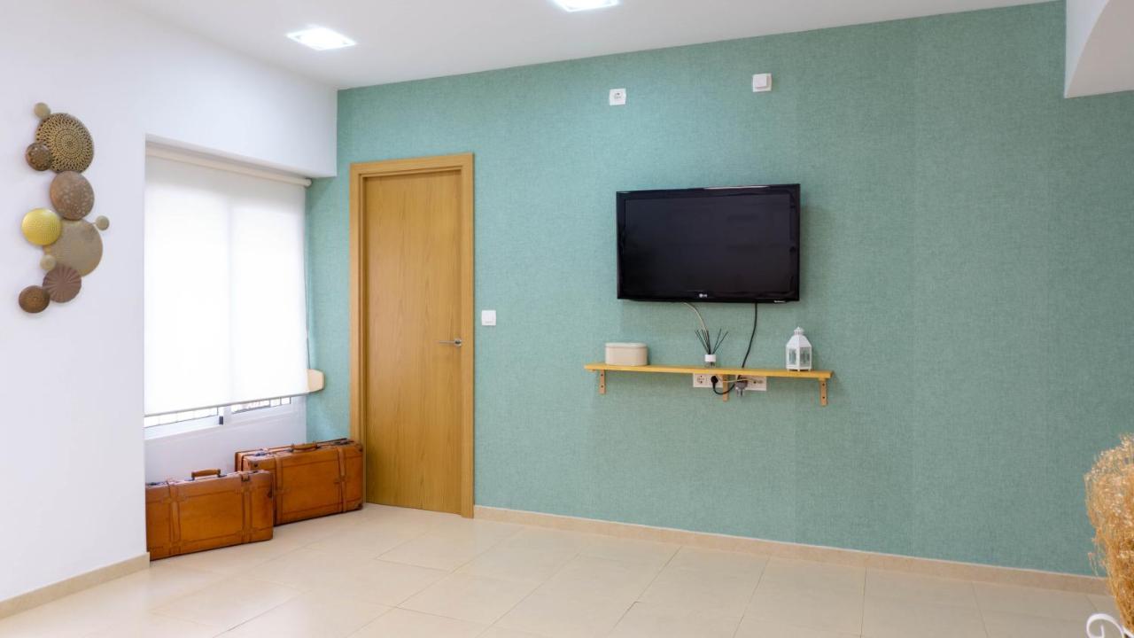 Apartment Caleta Beach マラガ エクステリア 写真